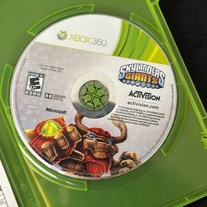 XBox360 Skylanders Giants CD. In great condition!